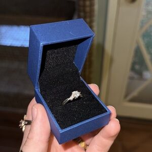 Elegant Silver Ring with Clear Gemstone